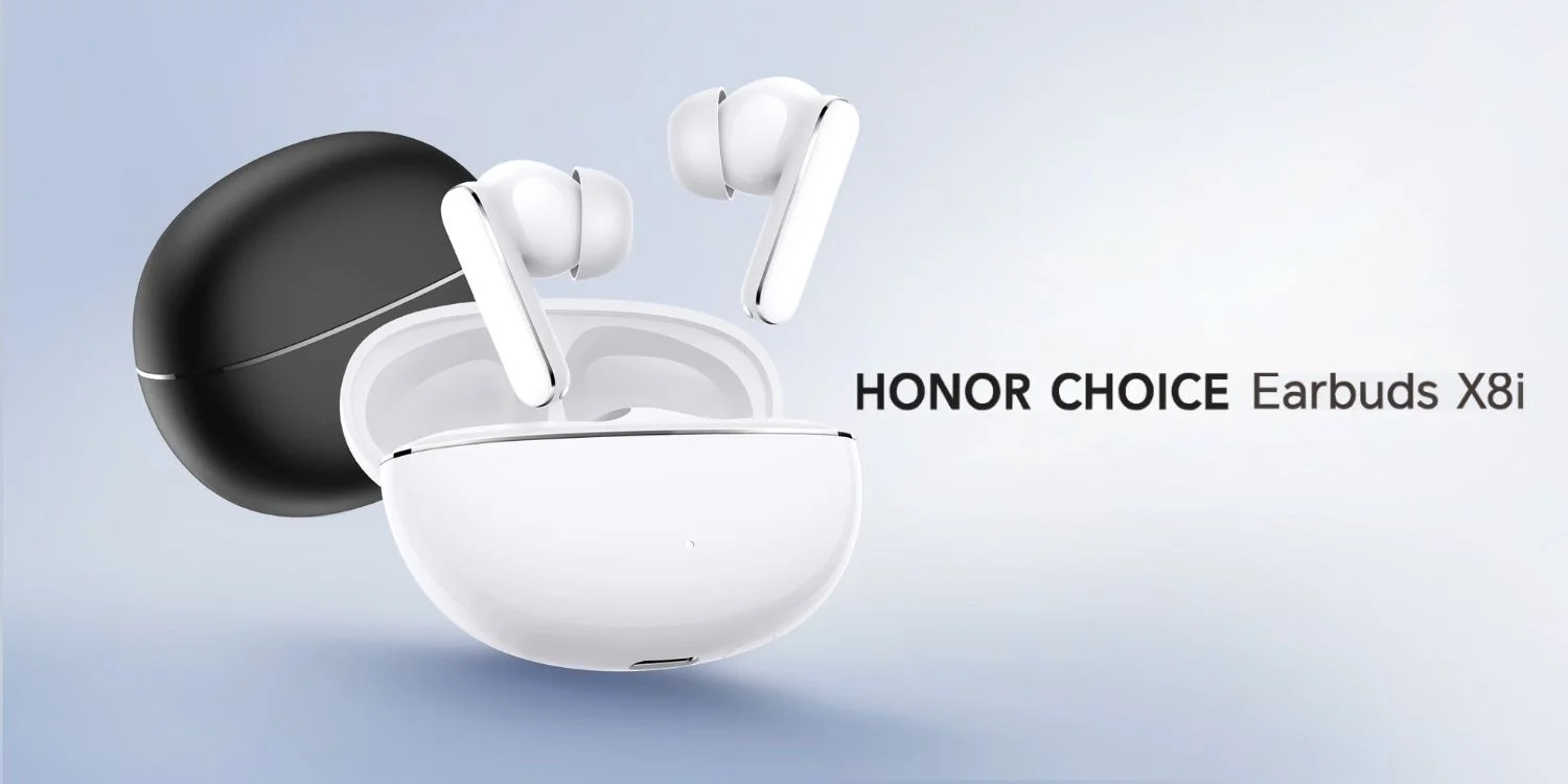 Close-up view of HONOR CHOICE Earbuds X8i earbud displaying ergonomic stem design